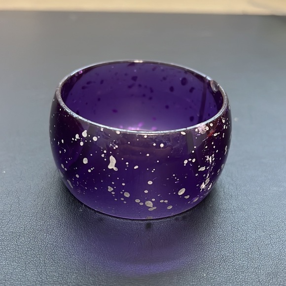 Vintage Plastic Bangle Bracelet, Purple with White Splatter Design, Boho, Retro - Picture 3 of 8